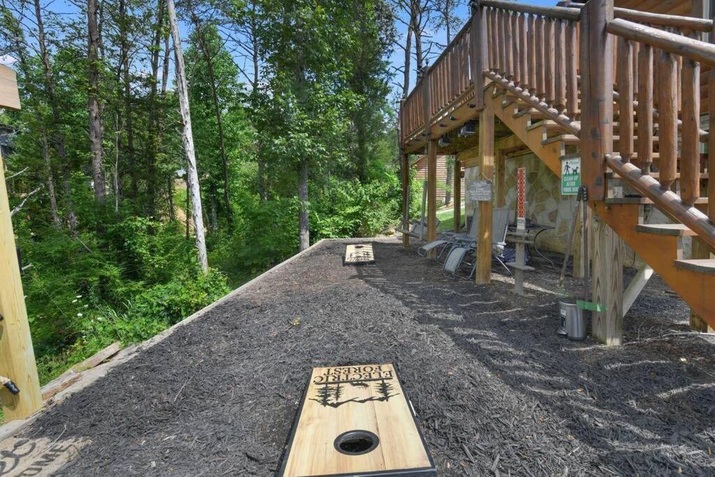 Enchanted Forest Cabin And Teepee! Lights & Laser Show! Private Hot Tub! Unique Stay! Sevierville Exterior foto