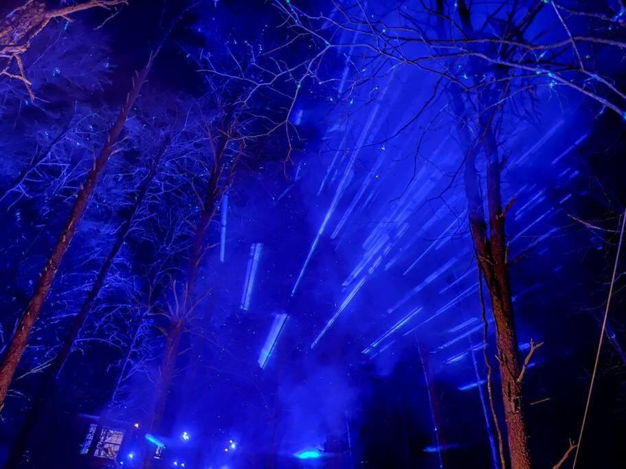 Enchanted Forest Cabin And Teepee! Lights & Laser Show! Private Hot Tub! Unique Stay! Sevierville Exterior foto