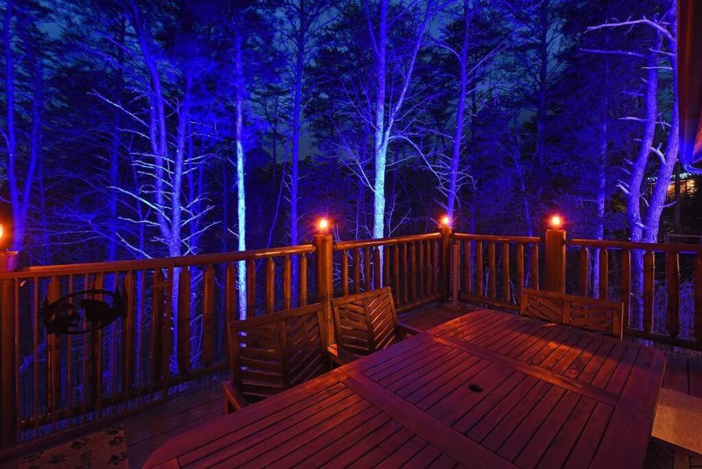 Enchanted Forest Cabin And Teepee! Lights & Laser Show! Private Hot Tub! Unique Stay! Sevierville Exterior foto